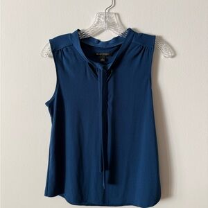 Banana Republic Tie-Neck Sleeveless Blouse in Navy